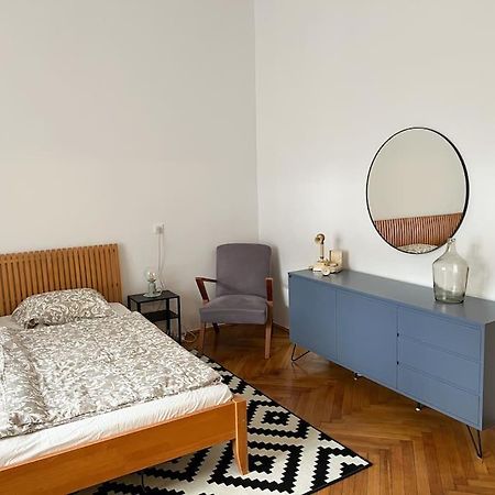 Authentic Buda Home Budapeste Exterior foto