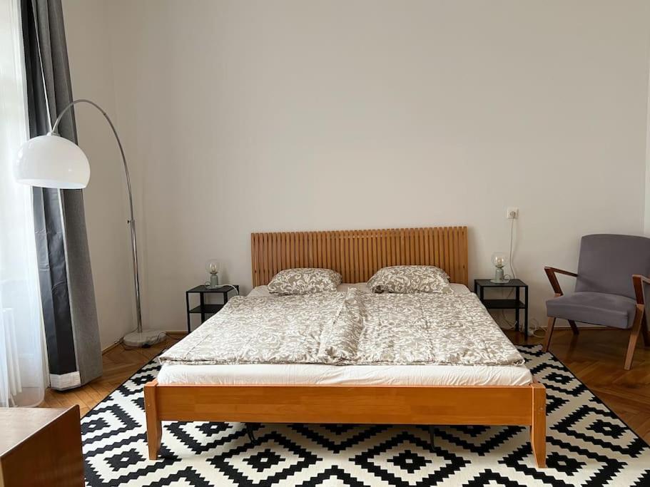 Authentic Buda Home Budapeste Exterior foto