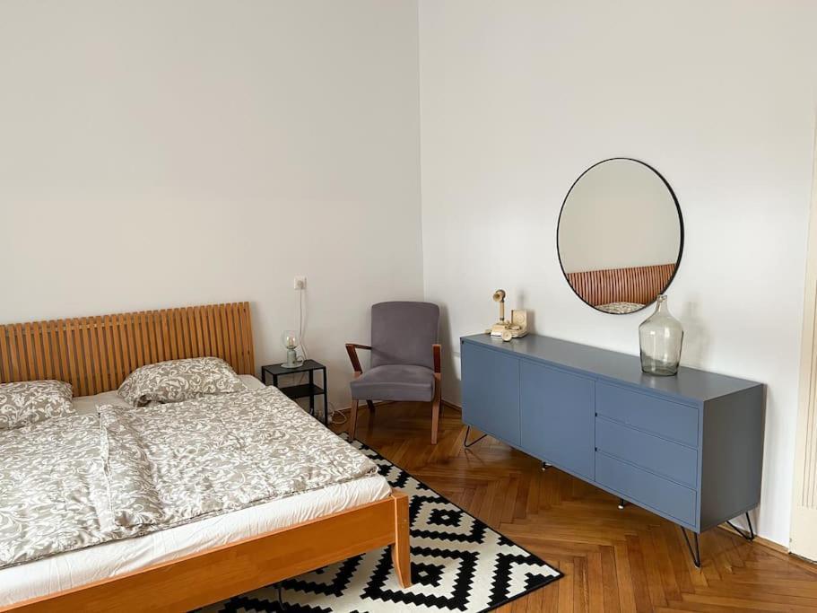 Authentic Buda Home Budapeste Exterior foto